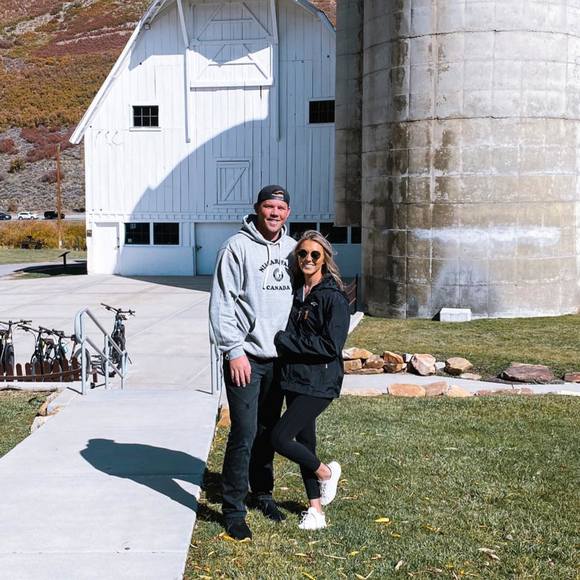 Meet your Posher, April - Picture 1 of 1